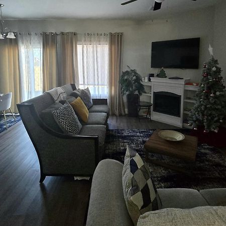 Gorgeous 3 Bedroom Home With Cable Tv In All Rooms & Free Wi-Fi 康科德 外观 照片